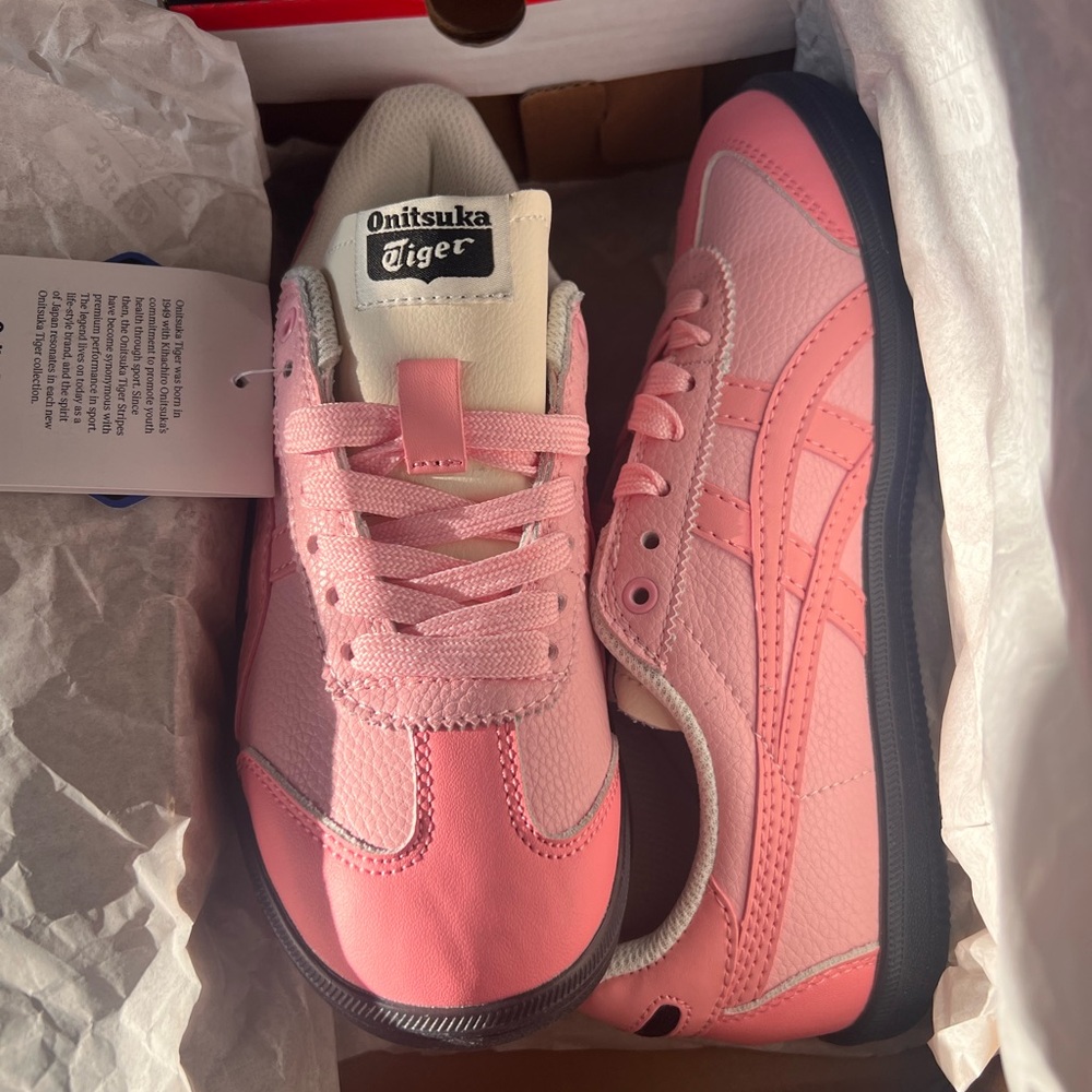 Onitsuka Tiger by Asics Women's Pink and White Sneakers